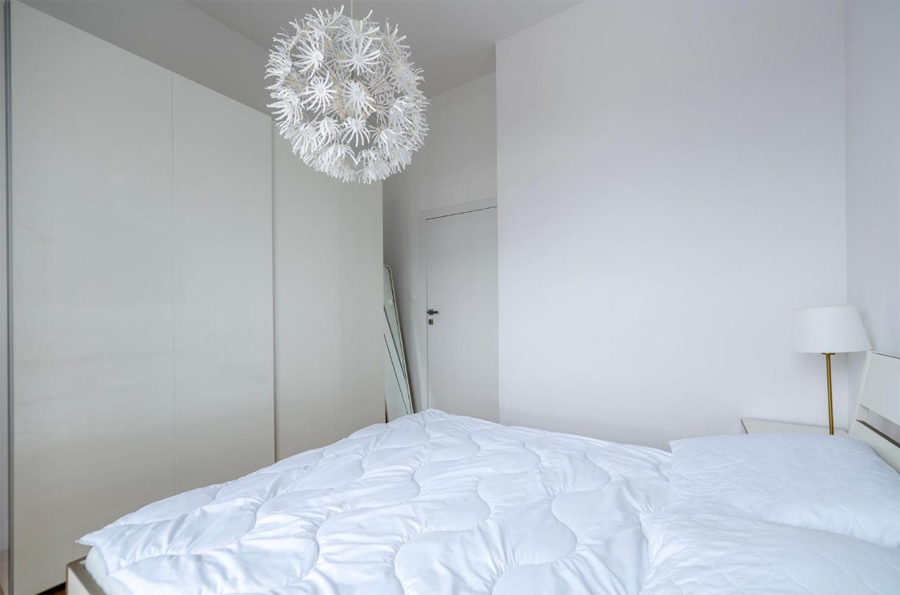 Penthouse With A View Of Lodz & Free Parking Apartamento Exterior foto