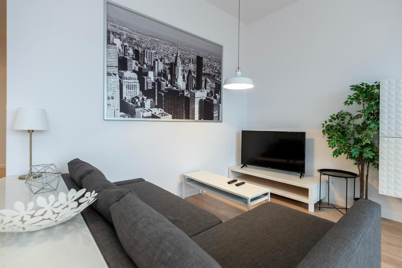 Penthouse With A View Of Lodz & Free Parking Apartamento Exterior foto