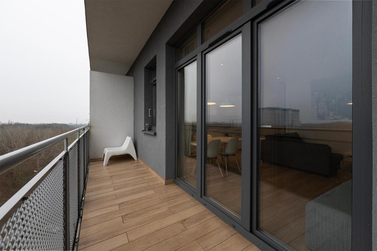 Penthouse With A View Of Lodz & Free Parking Apartamento Exterior foto